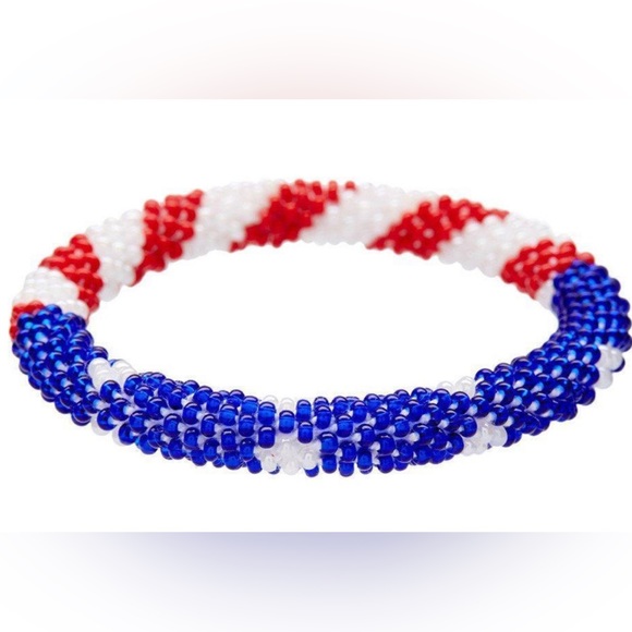 Sashka Co. USA Flag Beaded Bracelet (1 Bracelet) - Picture 2 of 12